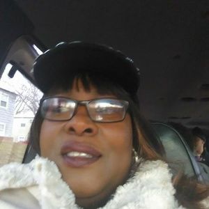 Meet your Posher, Sandy